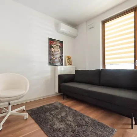 Kasprzaka Free Parking Studio Апартаменты *