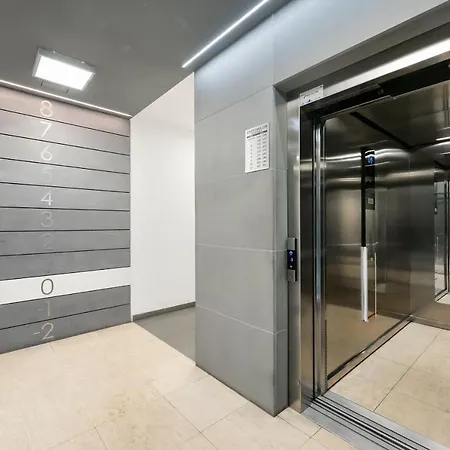 Kasprzaka Free Parking Studio Апартаменты